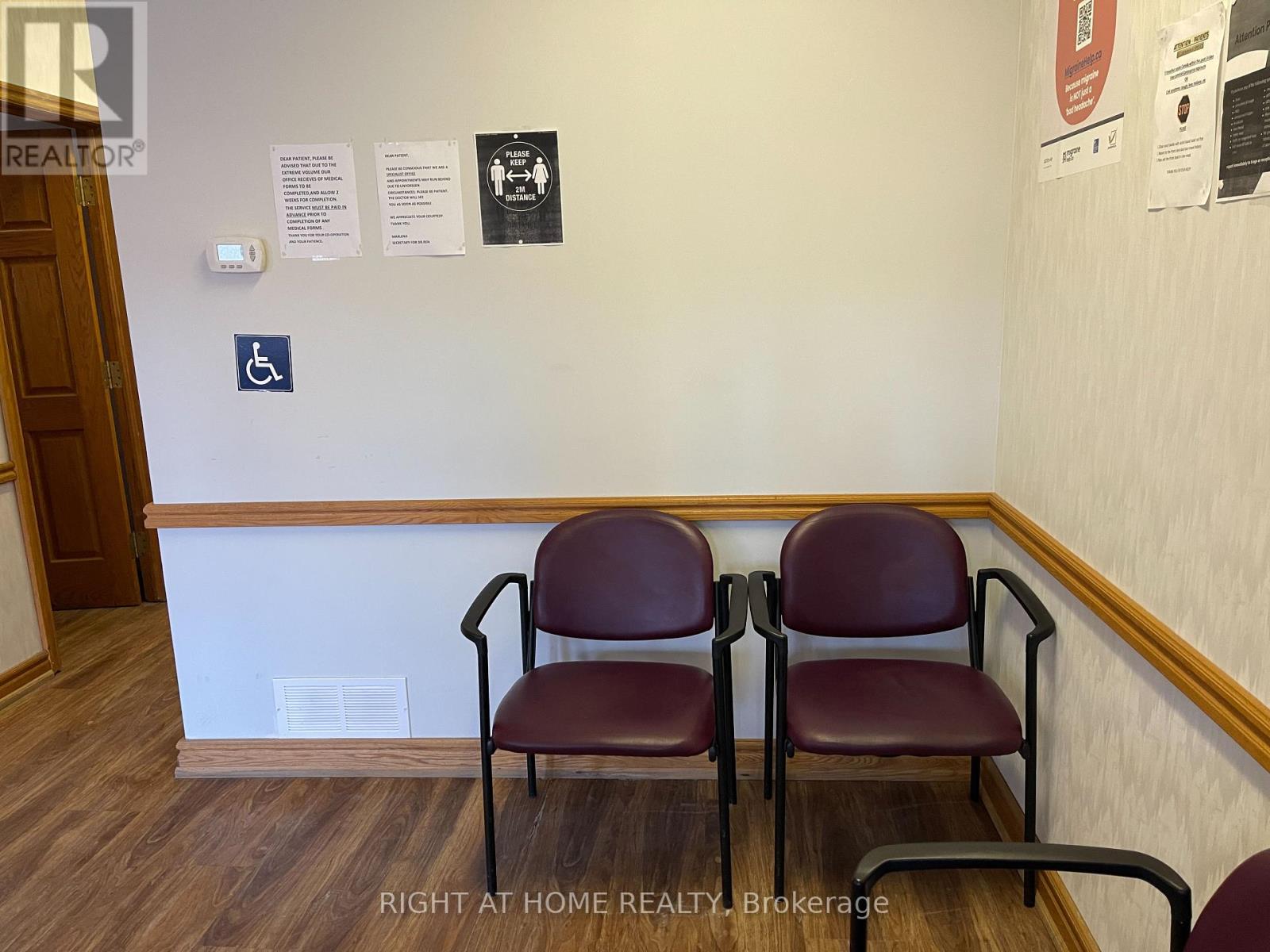 A - 640 Concession Street E, Hamilton, Ontario  L8V 1B5 - Photo 6 - X12393004
