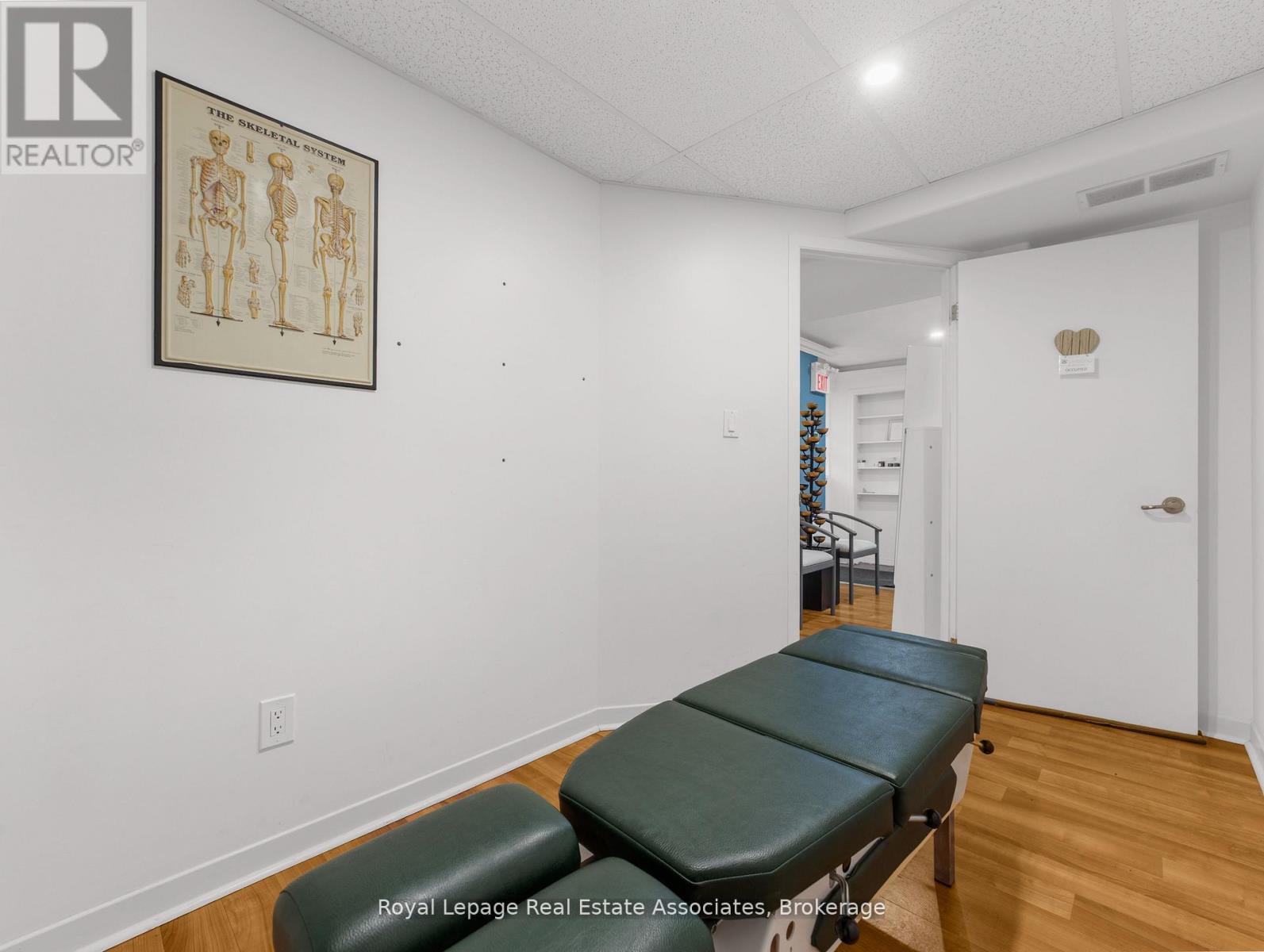 189 Hughson Street S, Hamilton, Ontario  L8N 2B6 - Photo 21 - X12393008