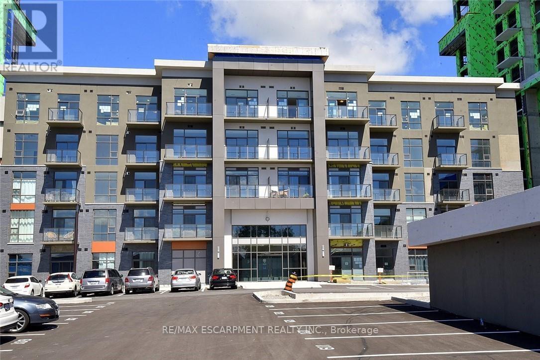 612 - 450 Dundas Street, Hamilton (Waterdown), Ontario  L0R 2H4 - Photo 1 - X12393017
