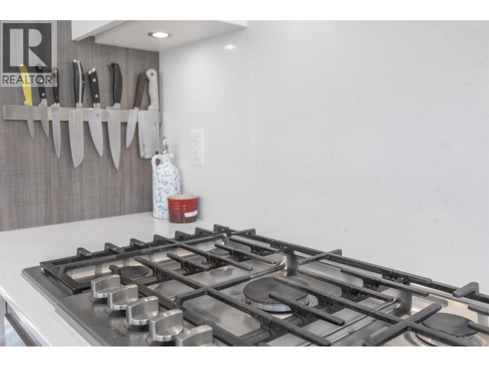 204 715 W 15th Street, North Vancouver, British Columbia  V7M 1T2 - Photo 15 - R3045999