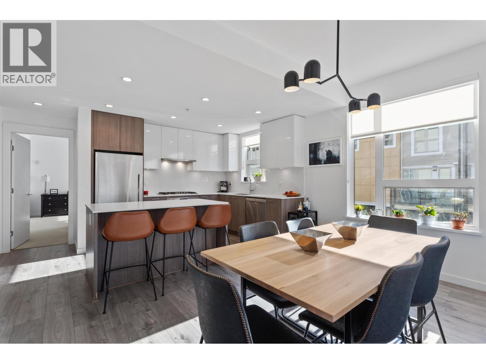 204 715 W 15th Street, North Vancouver, British Columbia  V7M 1T2 - Photo 7 - R3045999