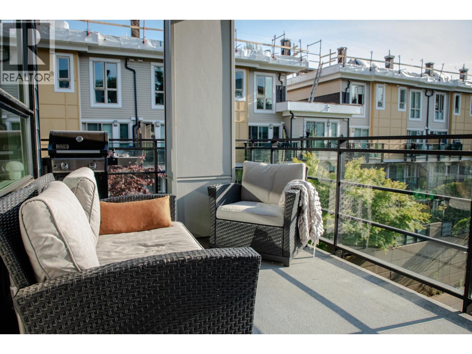 204 715 W 15th Street, North Vancouver, British Columbia  V7M 1T2 - Photo 9 - R3045999