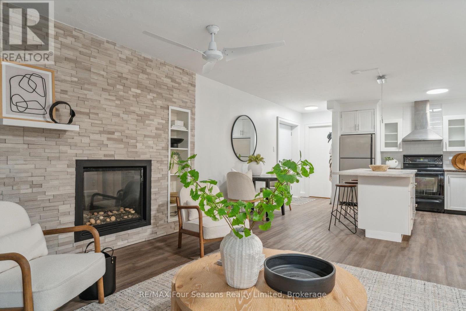 7 - 44 Trott Boulevard, Collingwood, Ontario  L9Y 5B7 - Photo 10 - S12393036