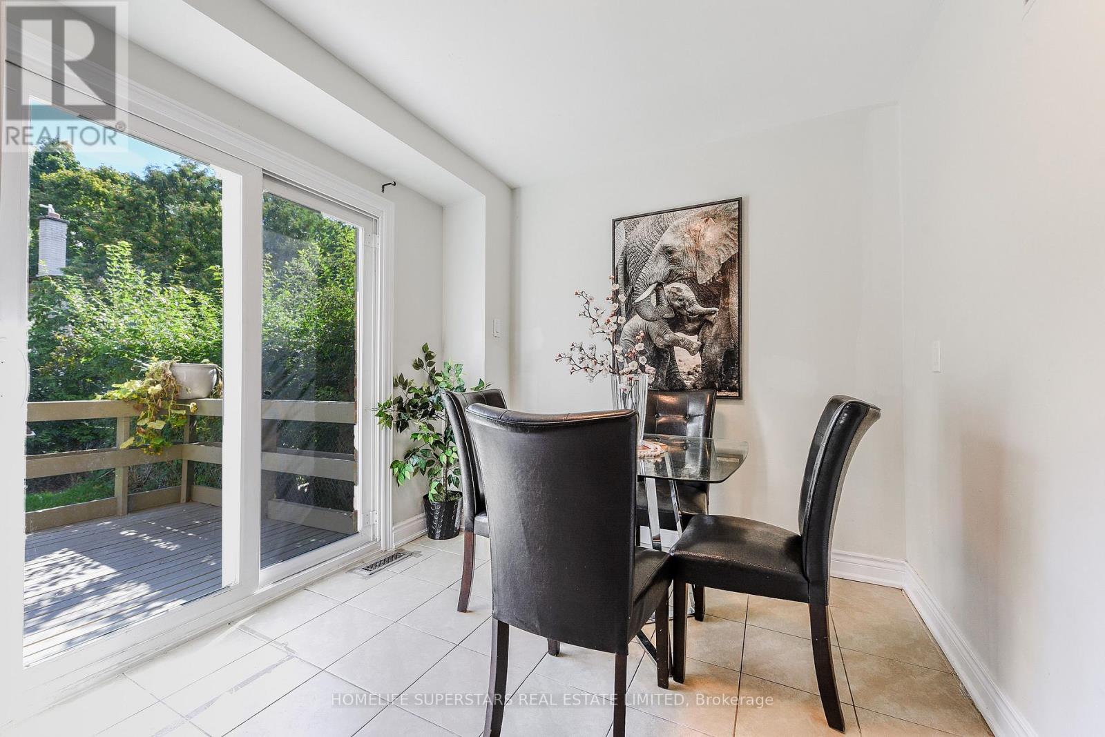 3 Lightwood Drive, Toronto (Thistletown-Beaumonde Heights), Ontario  M9V 2Z1 - Photo 14 - W12393034