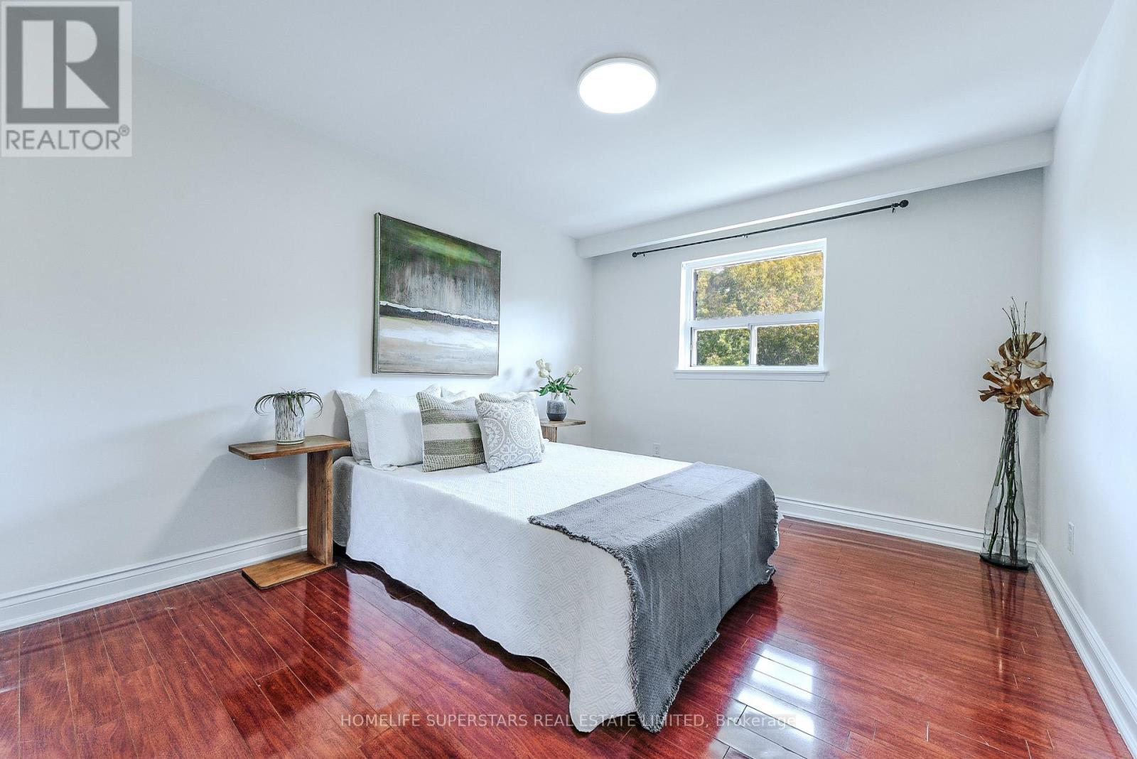 3 Lightwood Drive, Toronto (Thistletown-Beaumonde Heights), Ontario  M9V 2Z1 - Photo 17 - W12393034