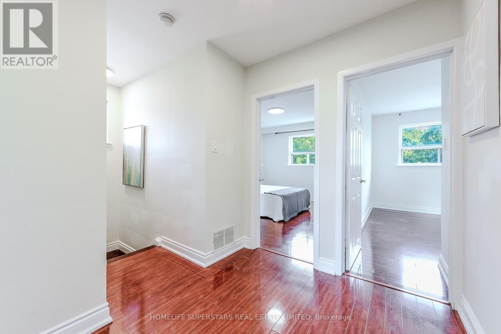 3 Lightwood Drive, Toronto (Thistletown-Beaumonde Heights), Ontario  M9V 2Z1 - Photo 21 - W12393034