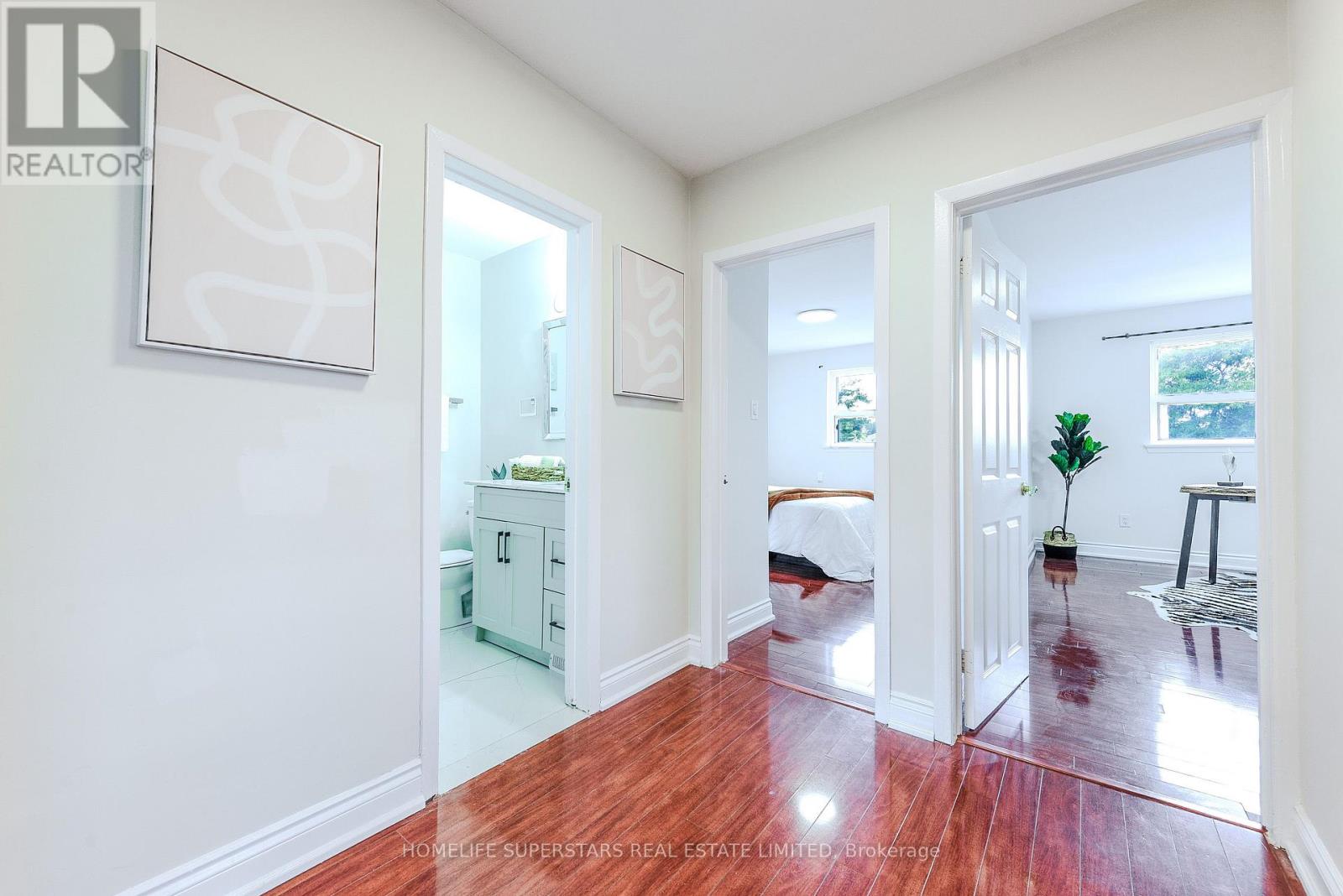 3 Lightwood Drive, Toronto (Thistletown-Beaumonde Heights), Ontario  M9V 2Z1 - Photo 24 - W12393034