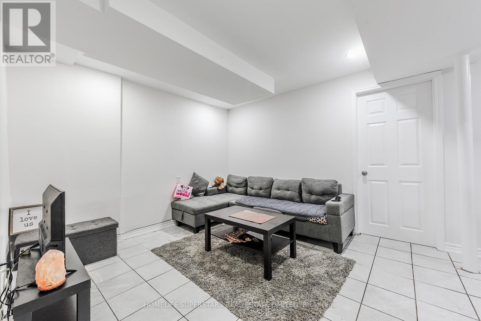 3 Lightwood Drive, Toronto (Thistletown-Beaumonde Heights), Ontario  M9V 2Z1 - Photo 31 - W12393034