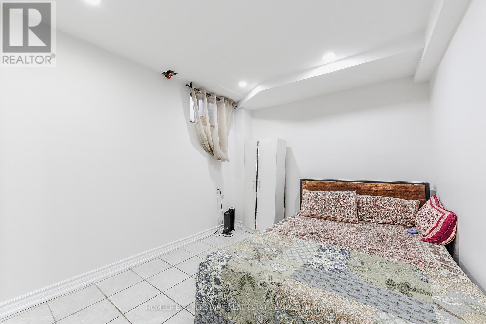 3 Lightwood Drive, Toronto (Thistletown-Beaumonde Heights), Ontario  M9V 2Z1 - Photo 35 - W12393034