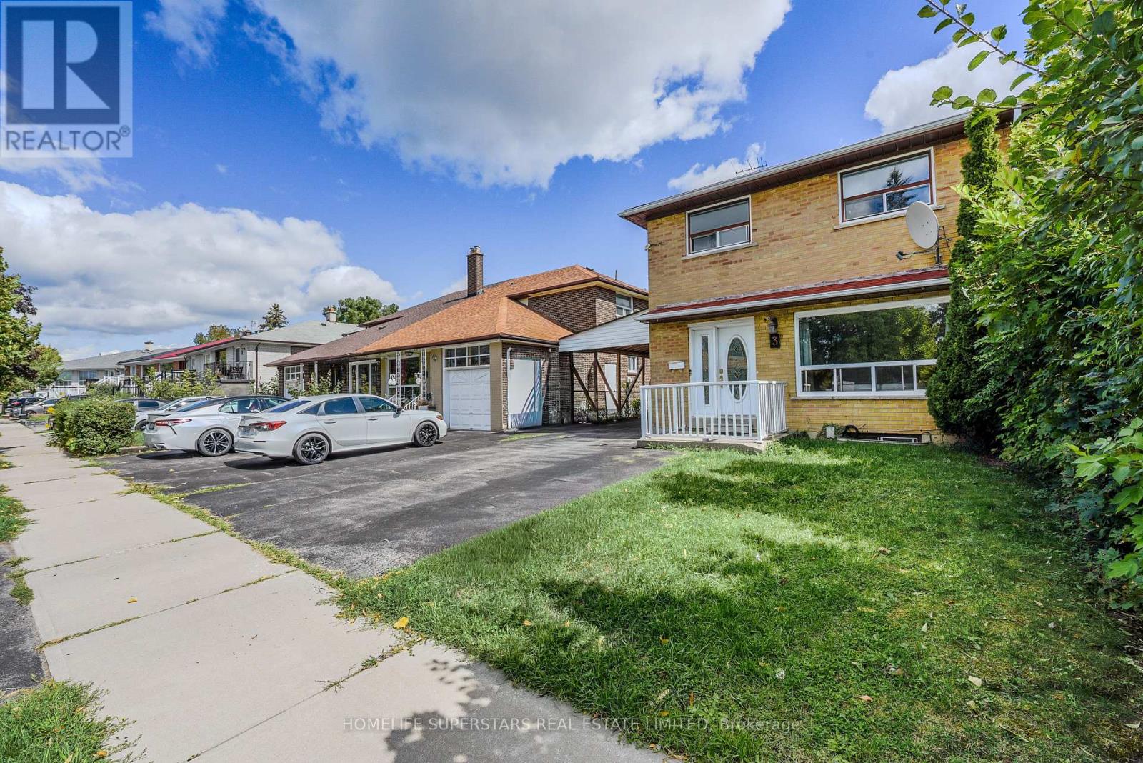 3 Lightwood Drive, Toronto (Thistletown-Beaumonde Heights), Ontario  M9V 2Z1 - Photo 37 - W12393034