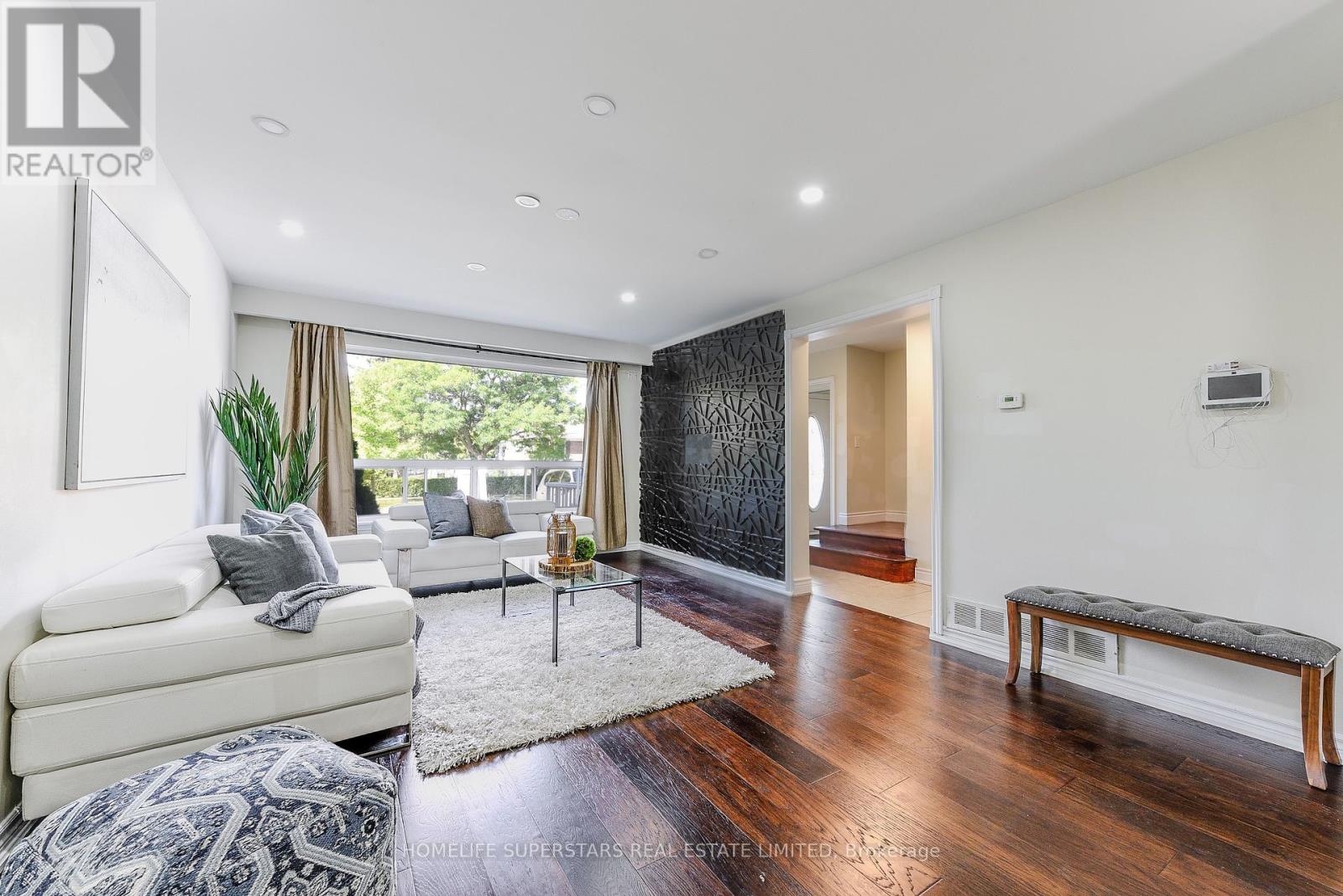 Property at 3 LIGHTWOOD DRIVE image 4
