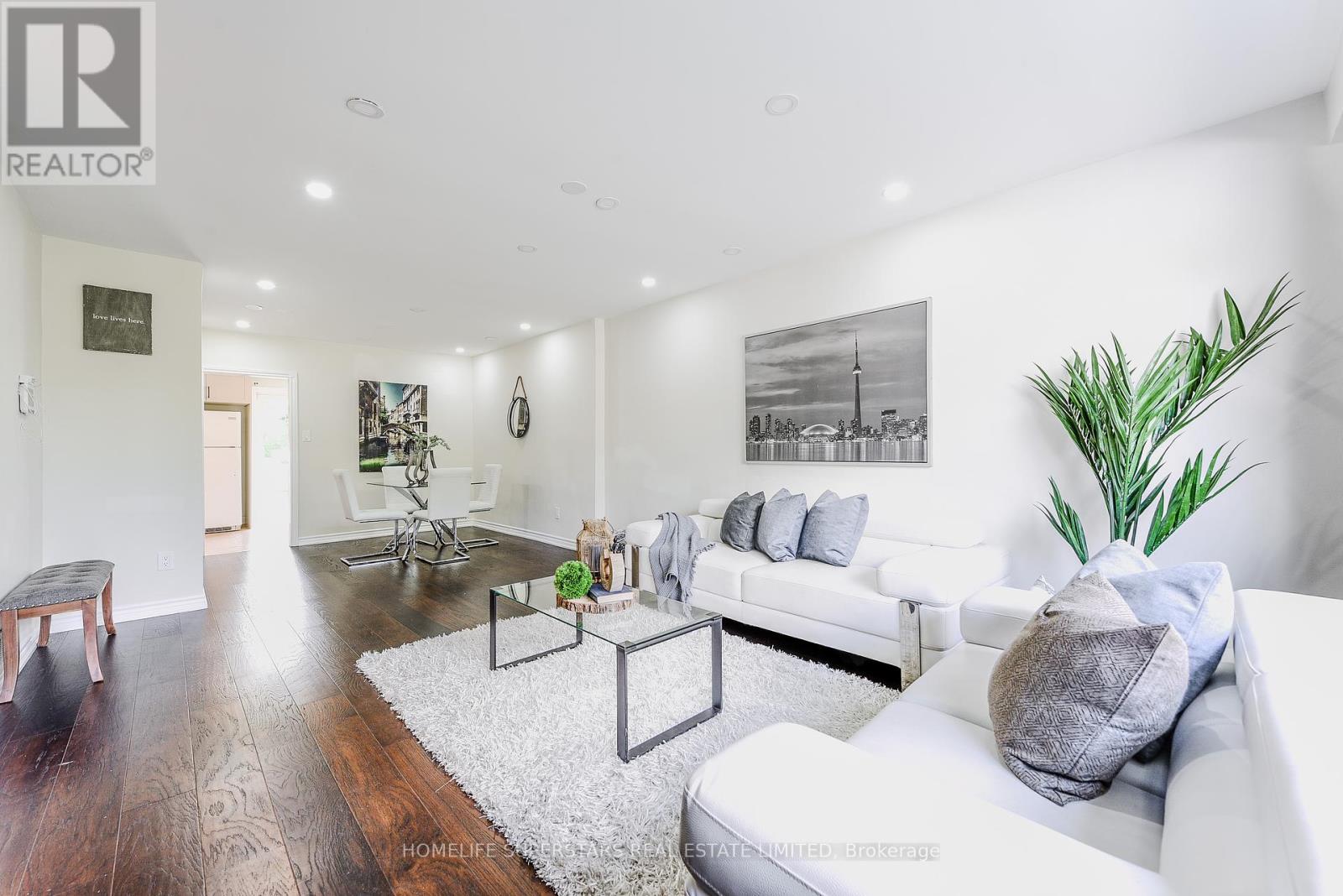 3 Lightwood Drive, Toronto (Thistletown-Beaumonde Heights), Ontario  M9V 2Z1 - Photo 6 - W12393034