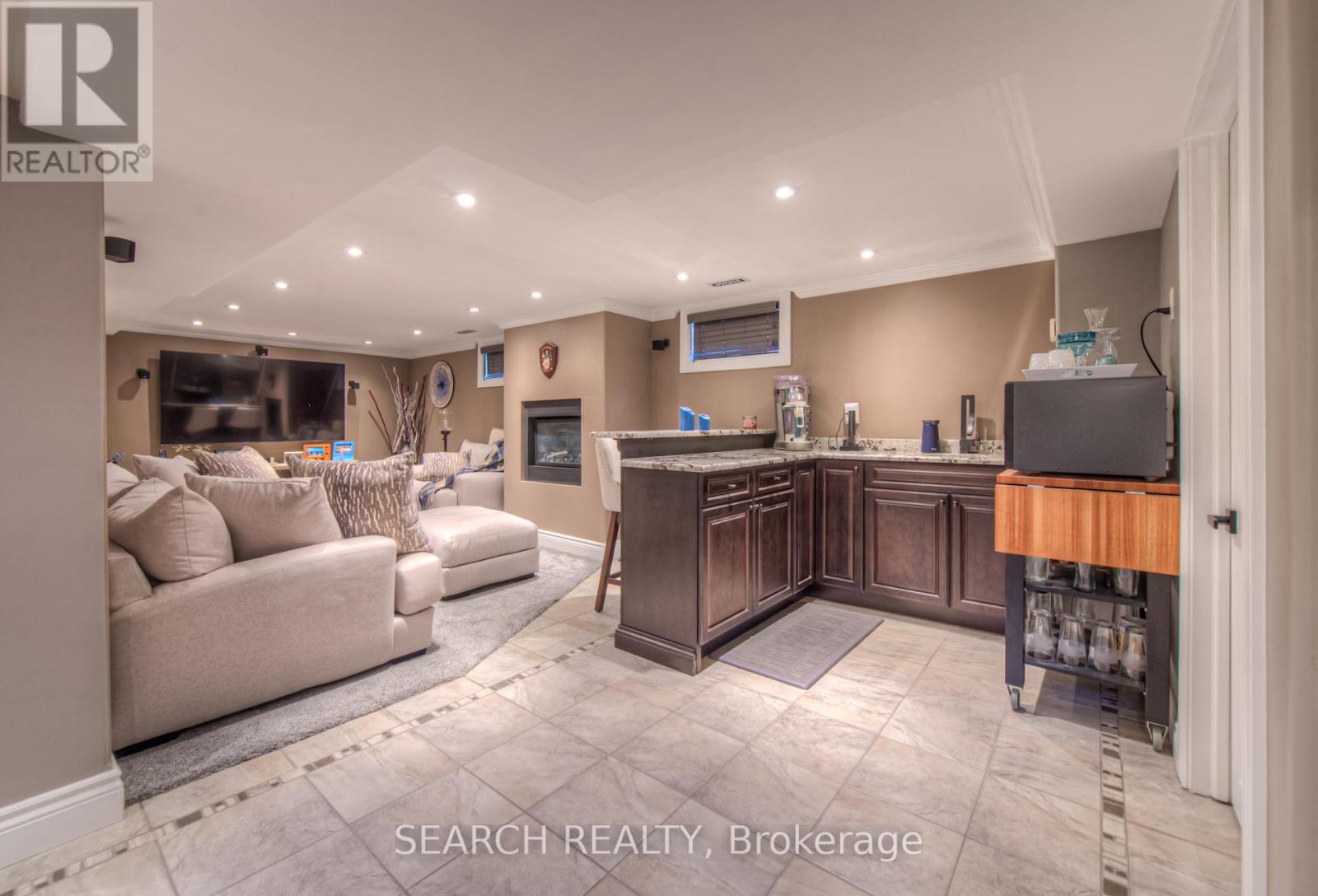 3 Kenwood Crescent, Hamilton (Huntington), Ontario  L8T 1W3 - Photo 24 - X12393032