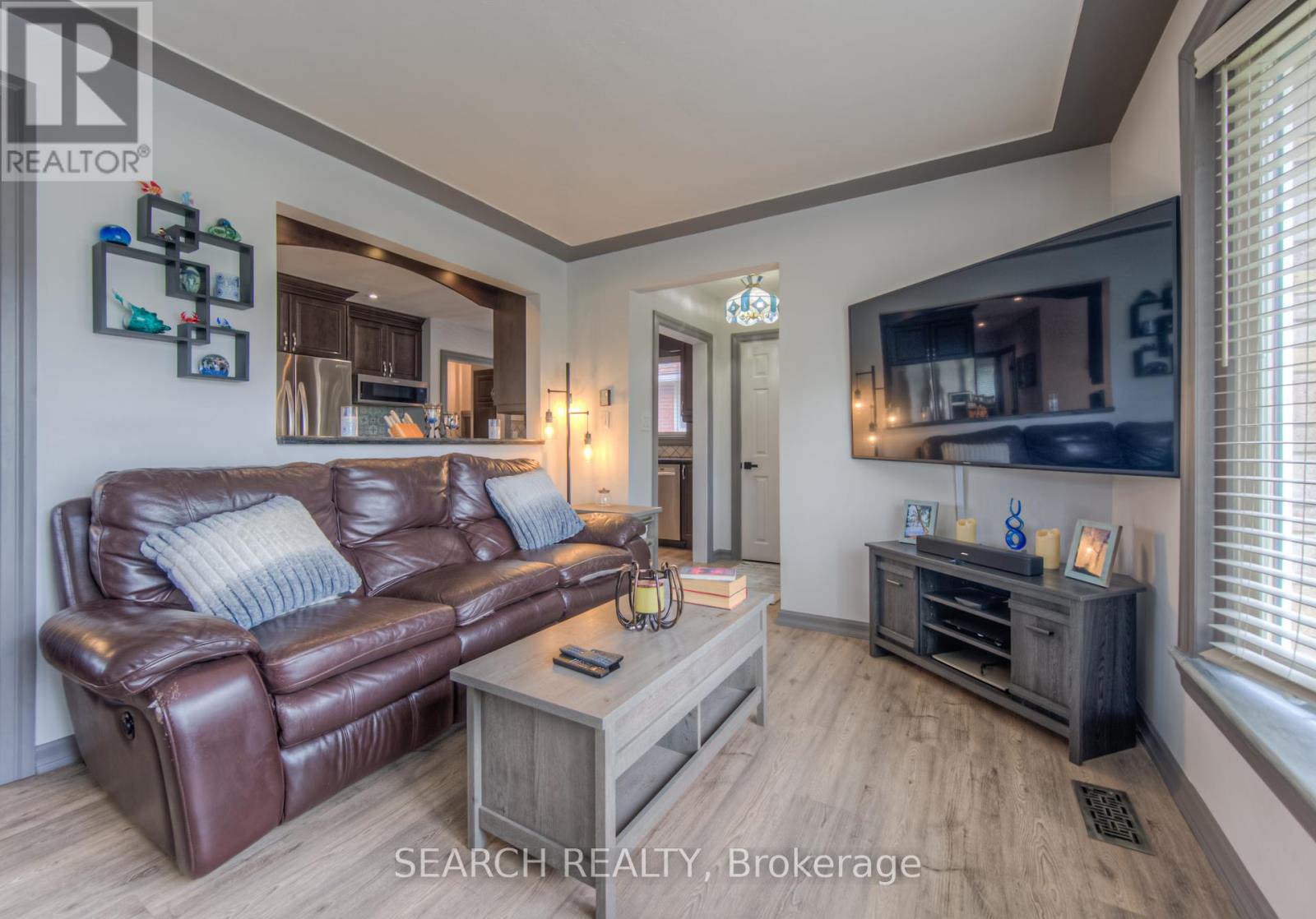 3 Kenwood Crescent, Hamilton (Huntington), Ontario  L8T 1W3 - Photo 6 - X12393032