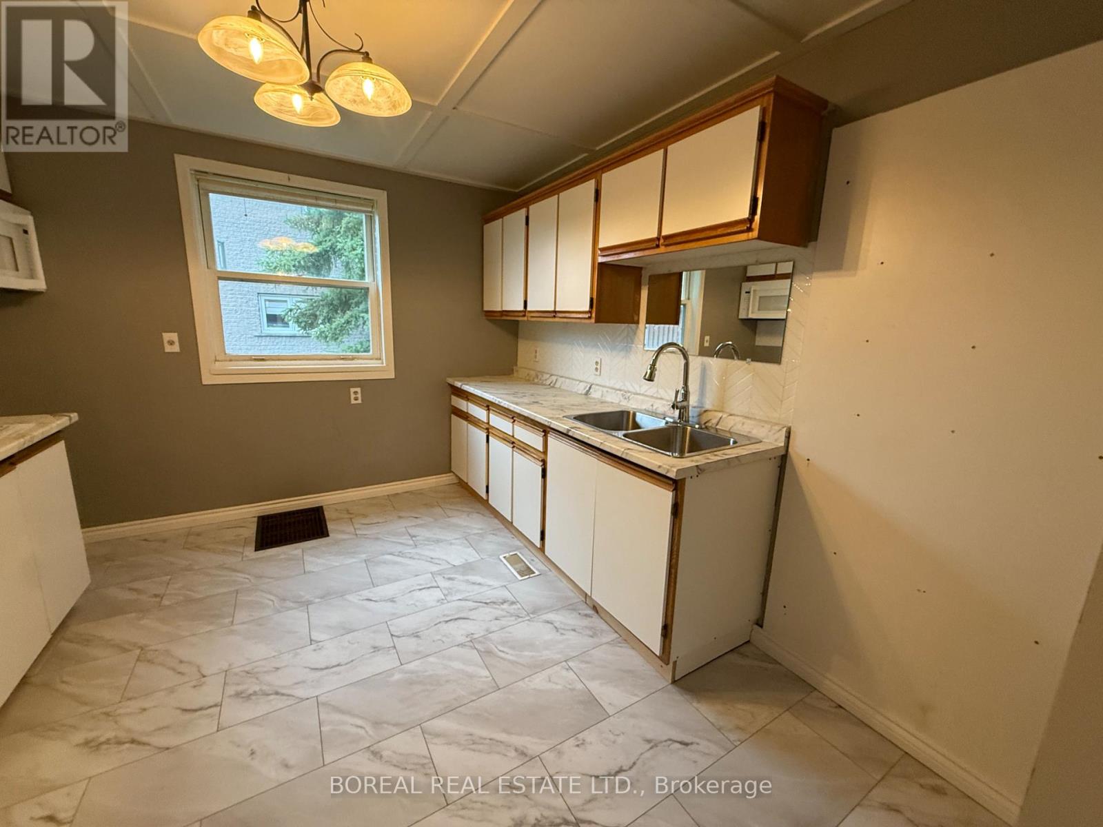 59 Second Avenue, Smooth Rock Falls, Ontario  P0L 2B0 - Photo 14 - T12393077