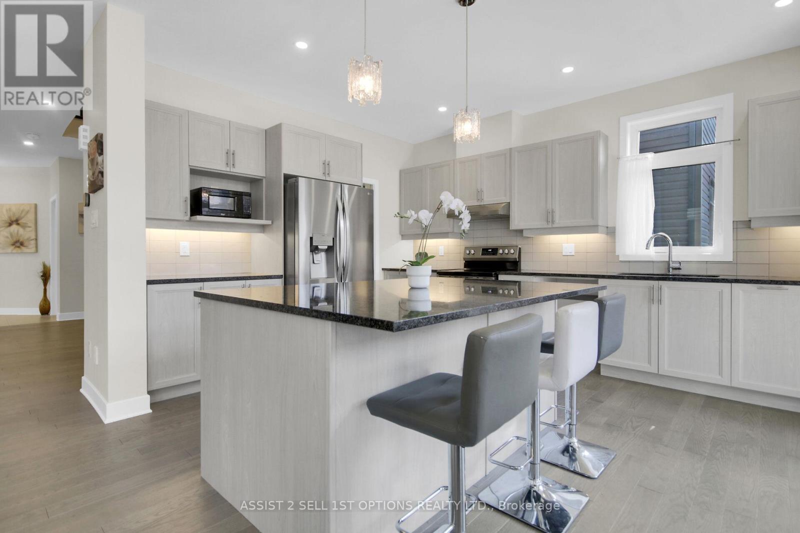 306 Whitham Crescent, North Grenville, Ontario  K0G 1J0 - Photo 12 - X12393043