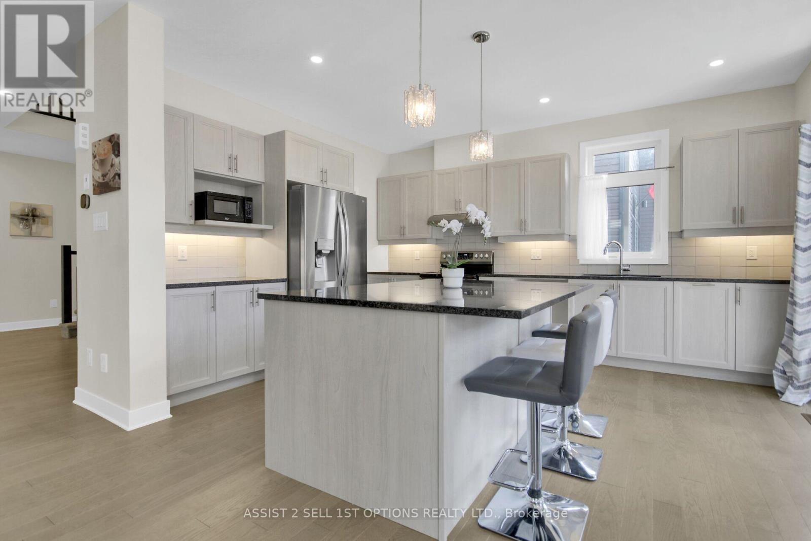 306 Whitham Crescent, North Grenville, Ontario  K0G 1J0 - Photo 13 - X12393043