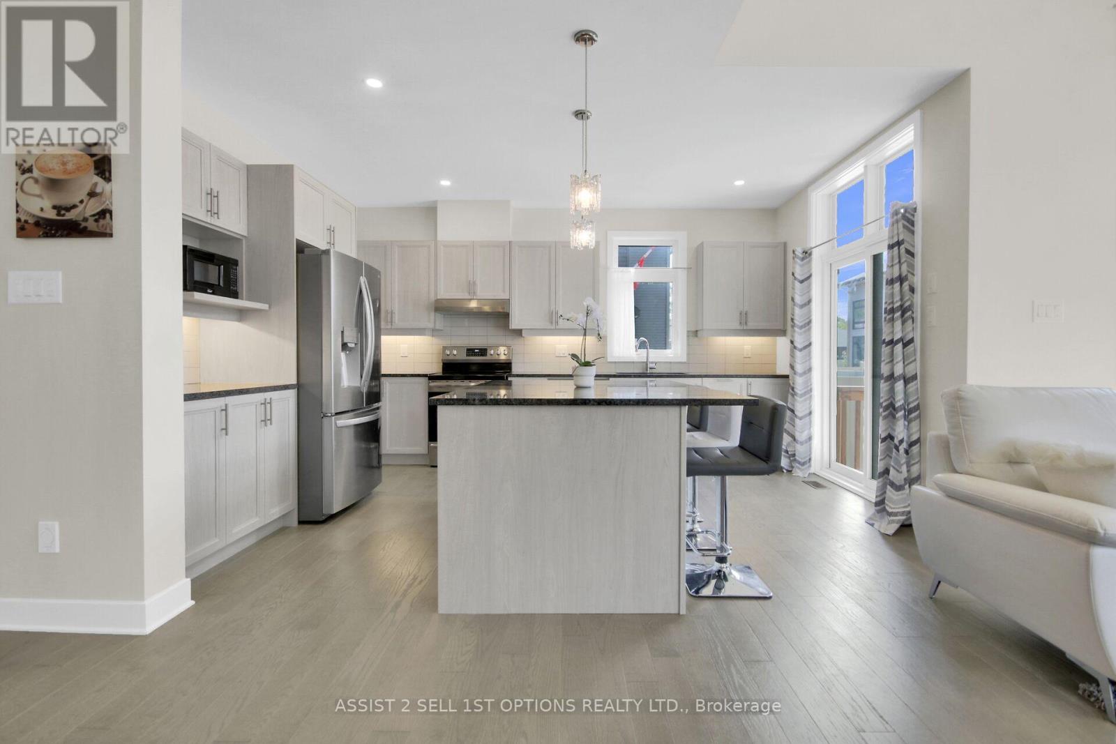 306 Whitham Crescent, North Grenville, Ontario  K0G 1J0 - Photo 9 - X12393043