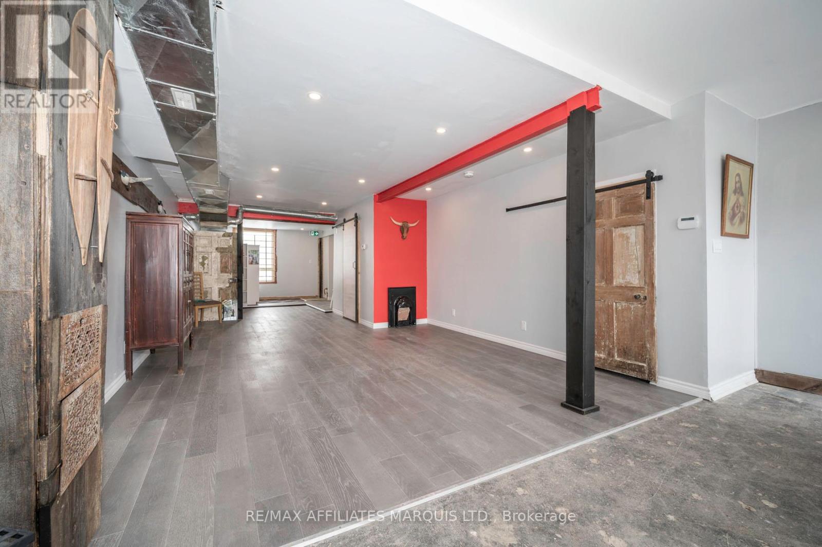 155 Montreal Road, Cornwall, Ontario  K6H 1B2 - Photo 2 - X12393058