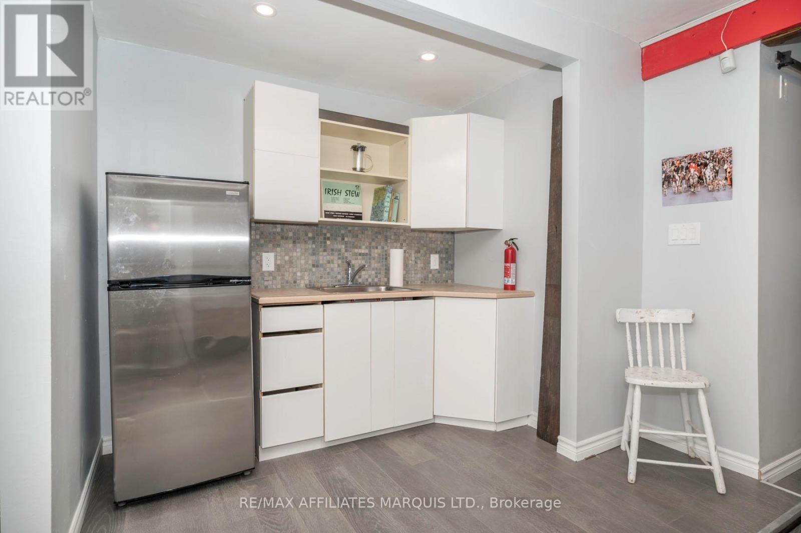 155 Montreal Road, Cornwall, Ontario  K6H 1B2 - Photo 9 - X12393058