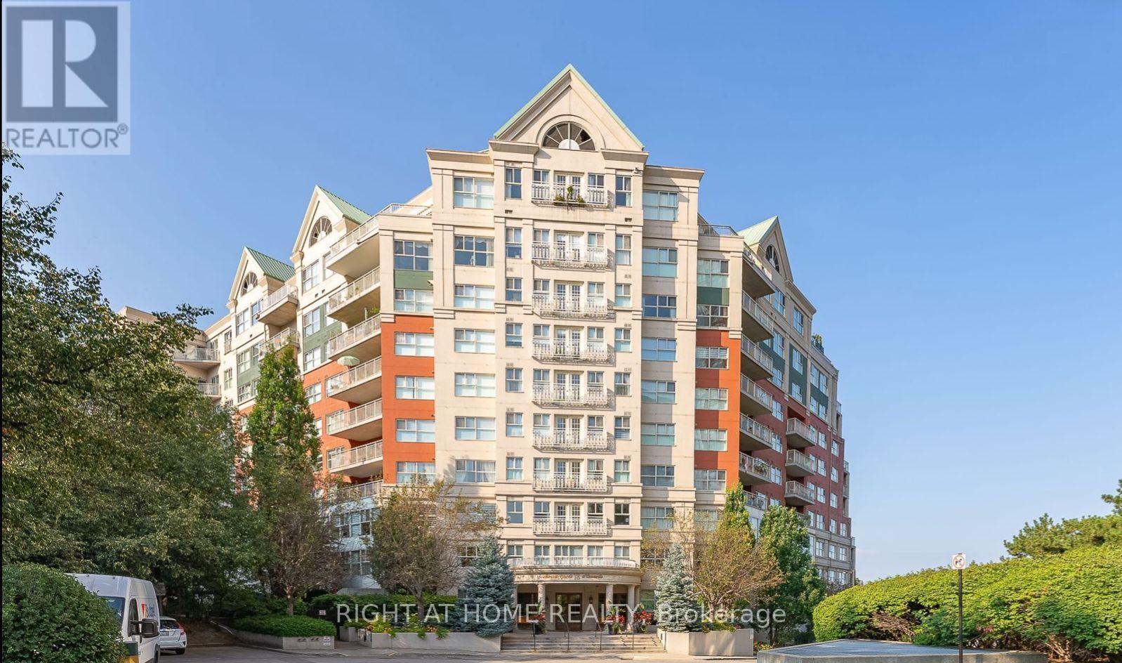 307 - 18 Concorde Place, Toronto, Ontario  M3C 3T9 - Photo 2 - C12393068