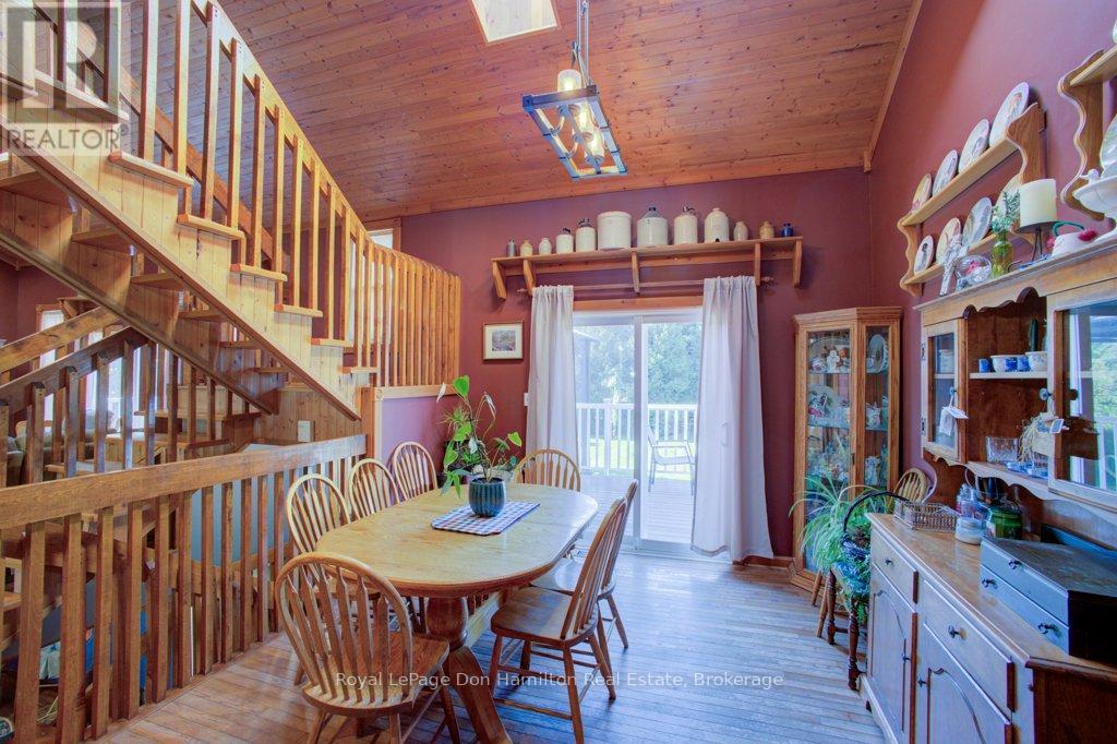 8298 8 Concession, Mapleton, Ontario  N0G 2K0 - Photo 11 - X12393089