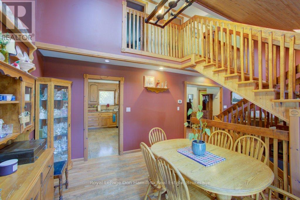 8298 8 Concession, Mapleton, Ontario  N0G 2K0 - Photo 12 - X12393089