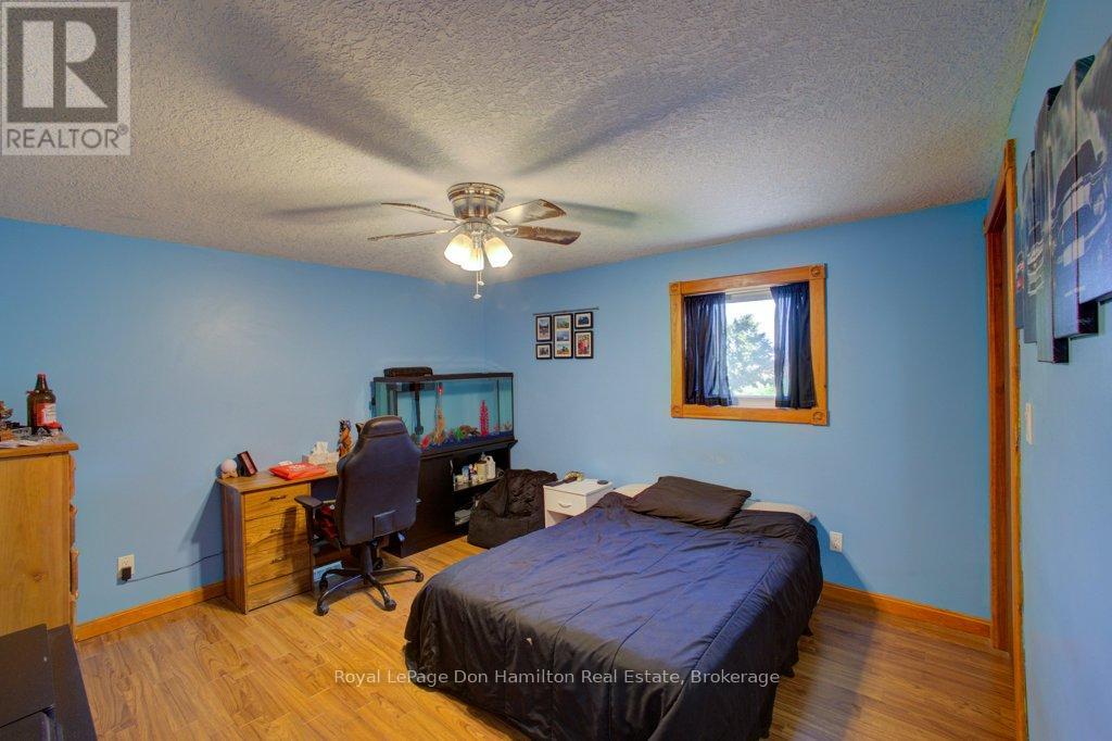 8298 8 Concession, Mapleton, Ontario  N0G 2K0 - Photo 22 - X12393089