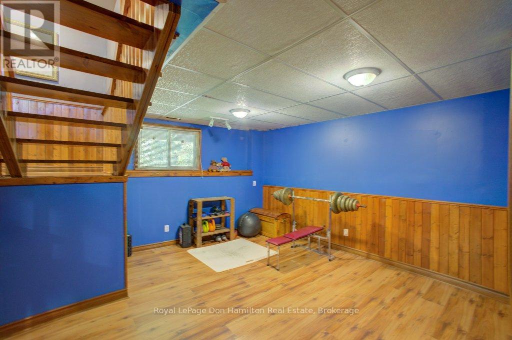 8298 8 Concession, Mapleton, Ontario  N0G 2K0 - Photo 25 - X12393089