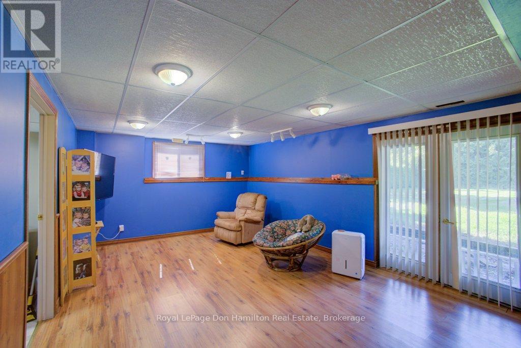 8298 8 Concession, Mapleton, Ontario  N0G 2K0 - Photo 26 - X12393089