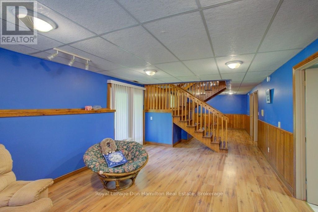 8298 8 Concession, Mapleton, Ontario  N0G 2K0 - Photo 28 - X12393089