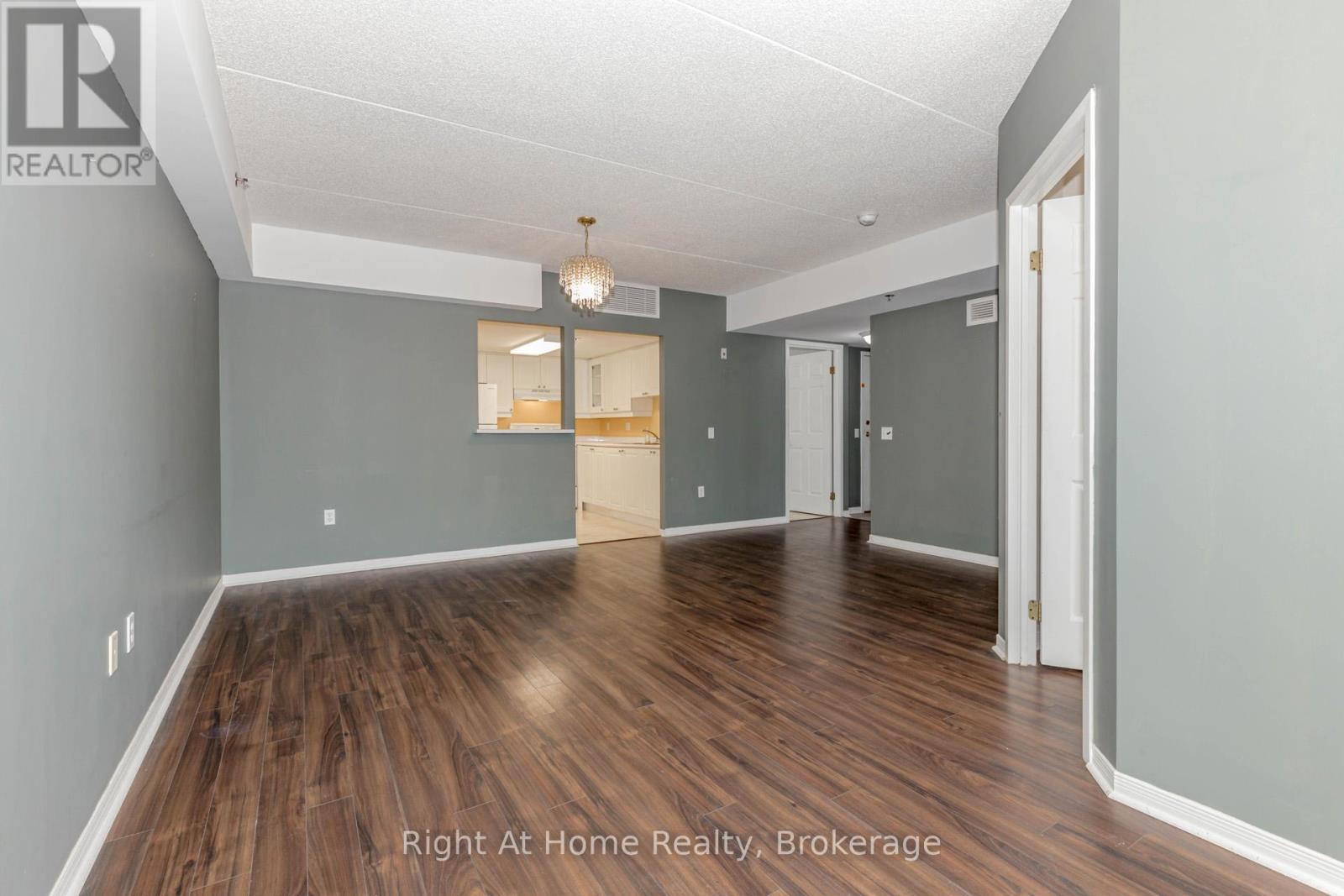203 - 137 Martin Street, Milton, Ontario  L9T 5H4 - Photo 14 - W12393095