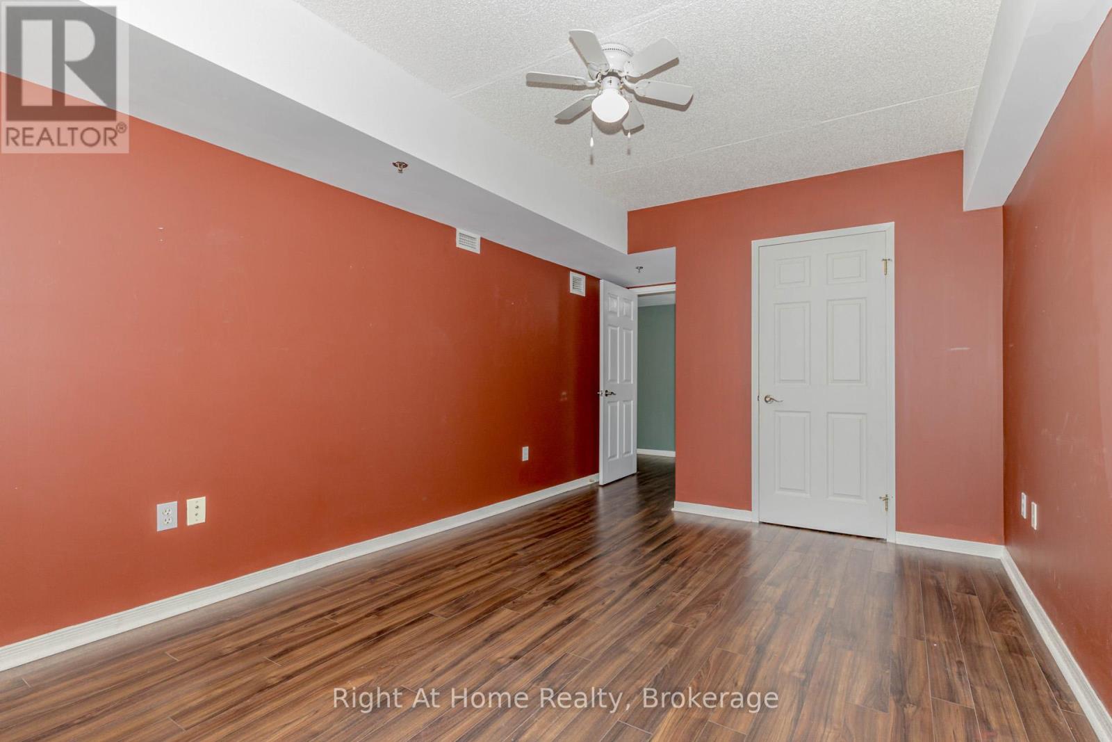203 - 137 Martin Street, Milton, Ontario  L9T 5H4 - Photo 22 - W12393095