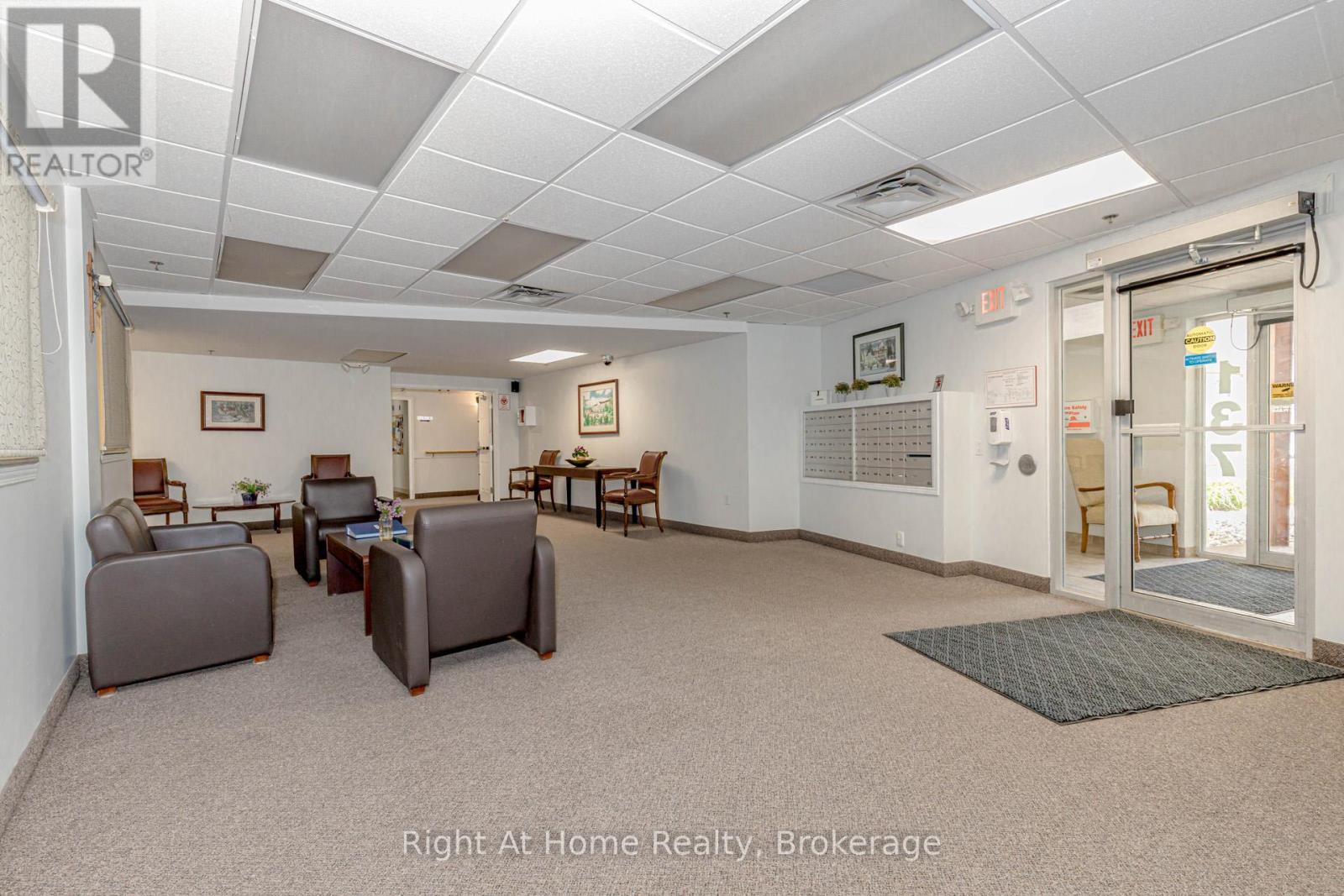 203 - 137 Martin Street, Milton, Ontario  L9T 5H4 - Photo 29 - W12393095
