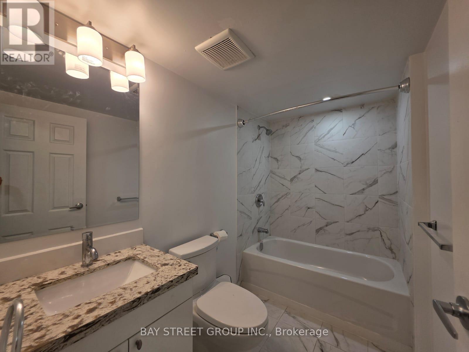 1305 - 65 Harbour Square, Toronto, Ontario  M5J 2L4 - Photo 10 - C12392531