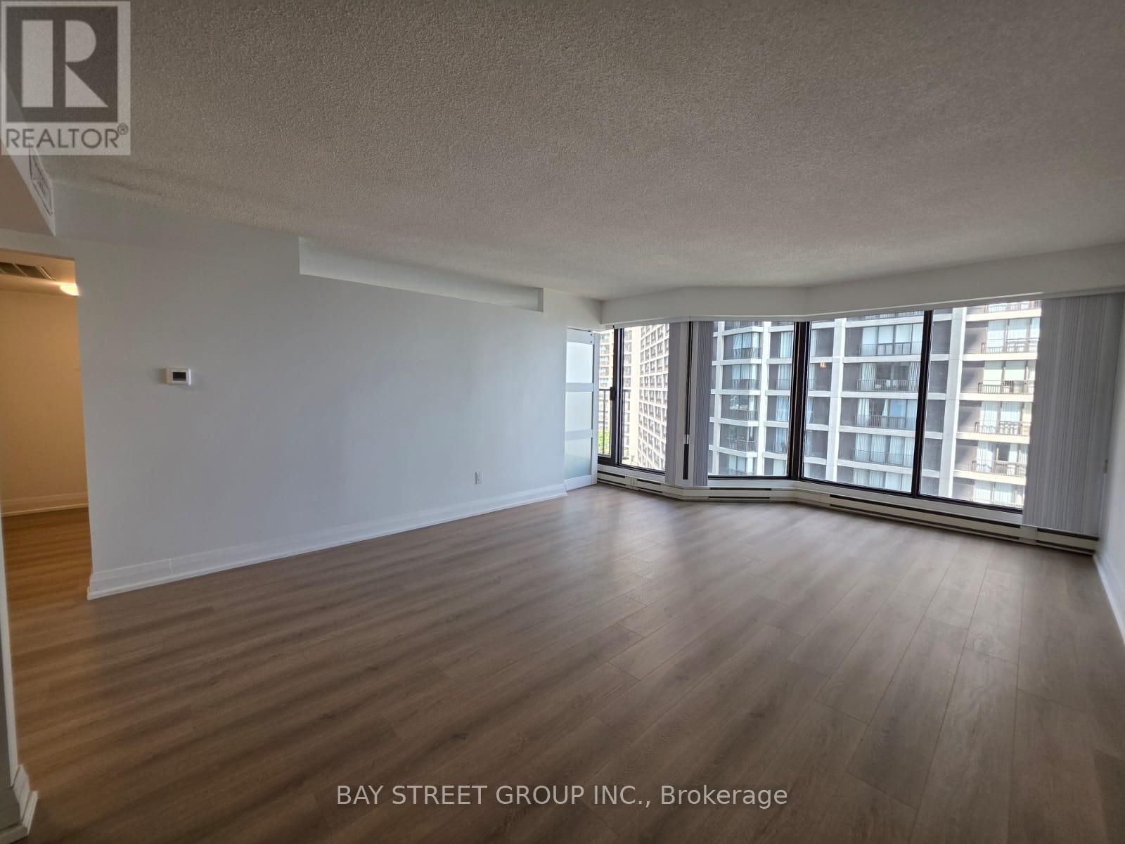 1305 - 65 Harbour Square, Toronto, Ontario  M5J 2L4 - Photo 3 - C12392531