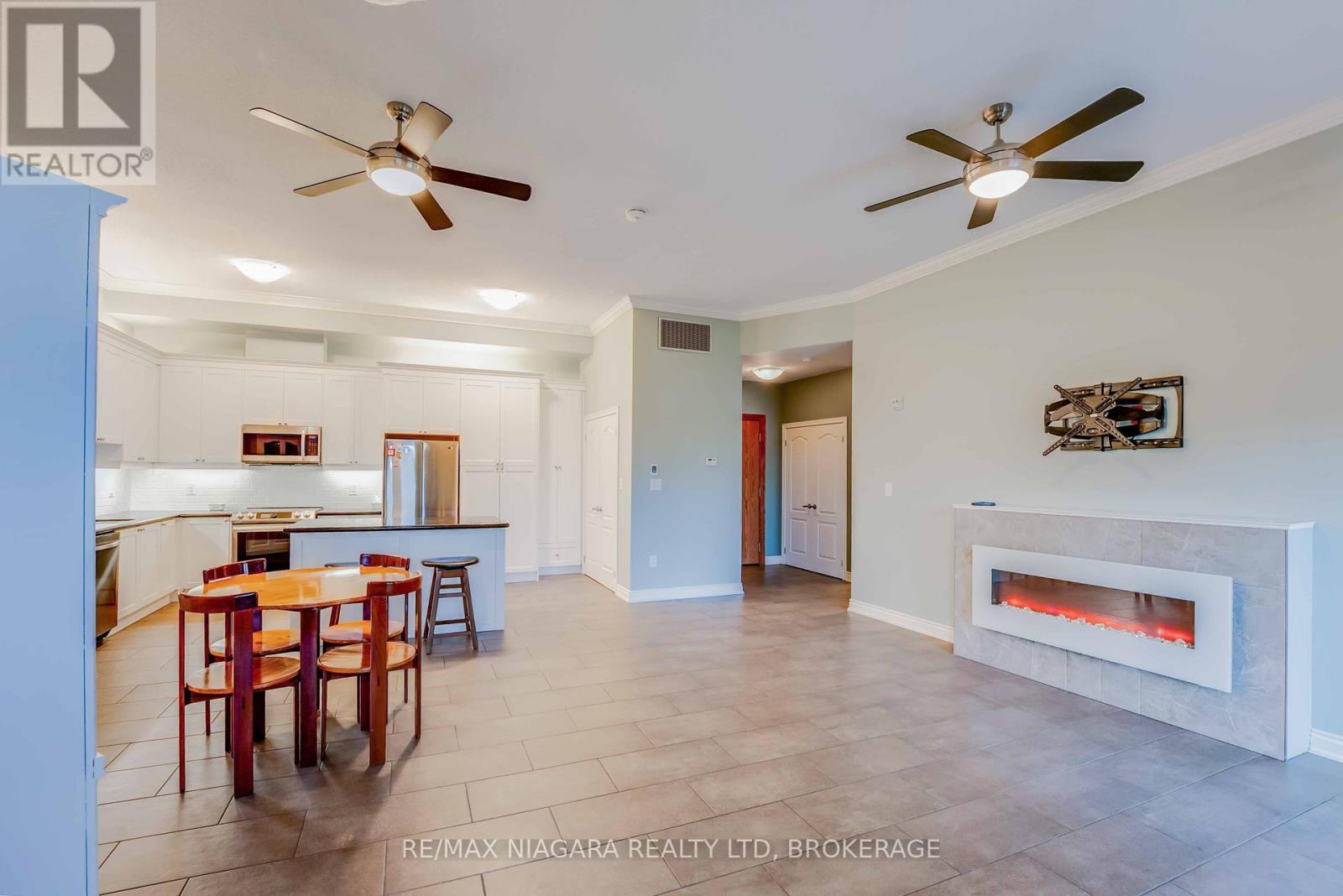127 - 8111 Forest Glen Drive, Niagara Falls (Mt. Carmel), Ontario  L2H 2Y7 - Photo 16 - X12393085