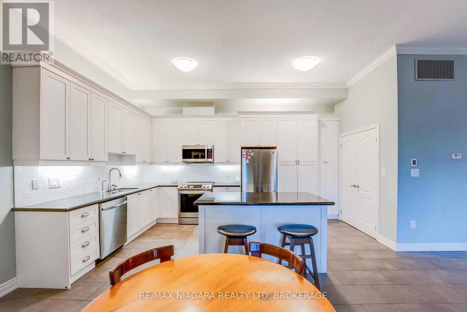 127 - 8111 Forest Glen Drive, Niagara Falls (Mt. Carmel), Ontario  L2H 2Y7 - Photo 17 - X12393085