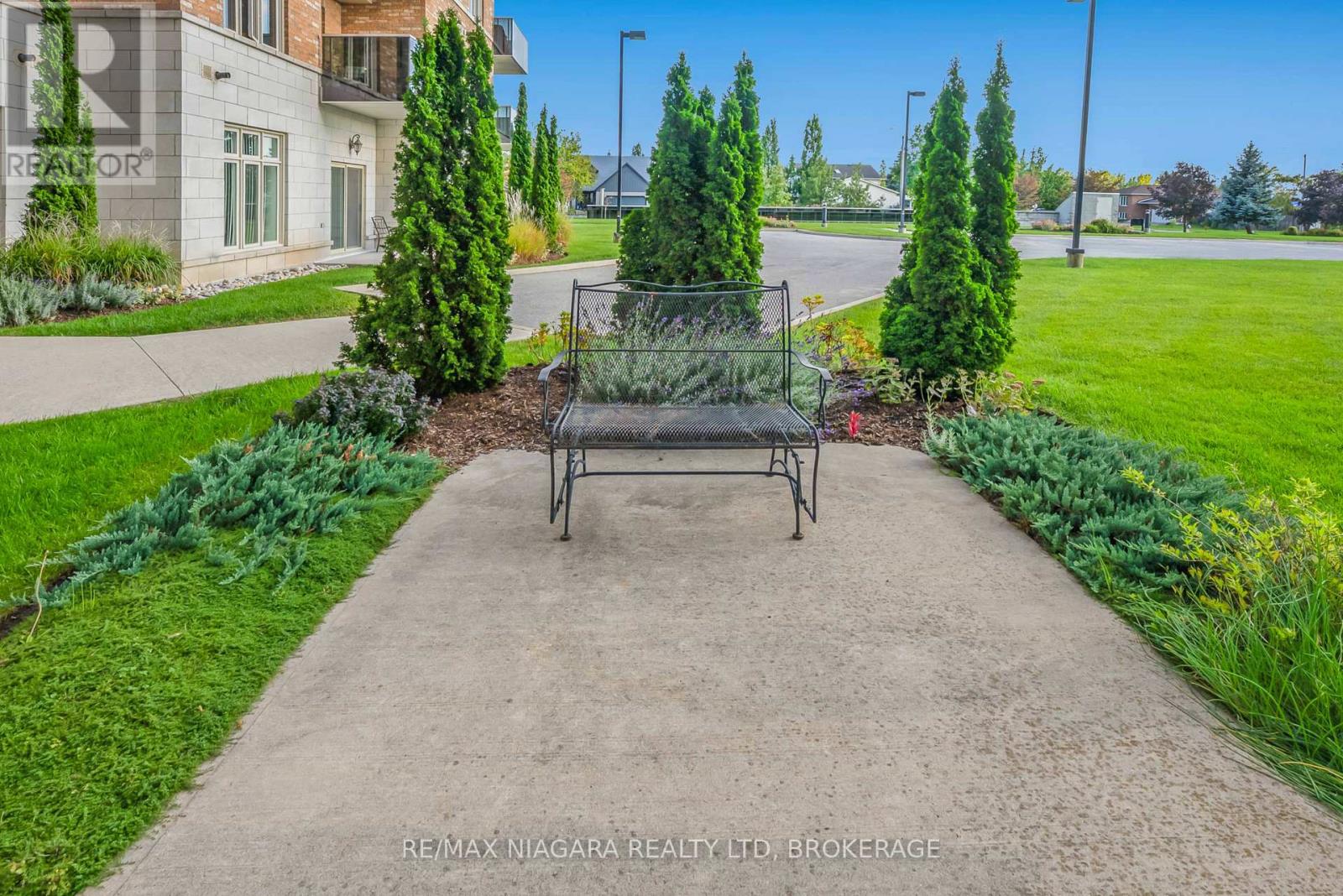 127 - 8111 Forest Glen Drive, Niagara Falls (Mt. Carmel), Ontario  L2H 2Y7 - Photo 28 - X12393085
