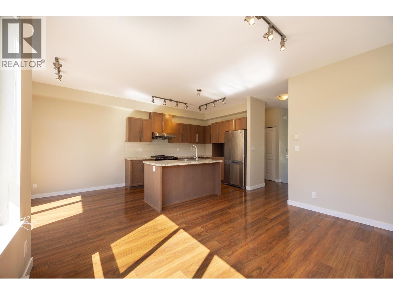 112 1125 Kensal Place, Coquitlam, British Columbia  V3B 0G3 - Photo 6 - R3046024