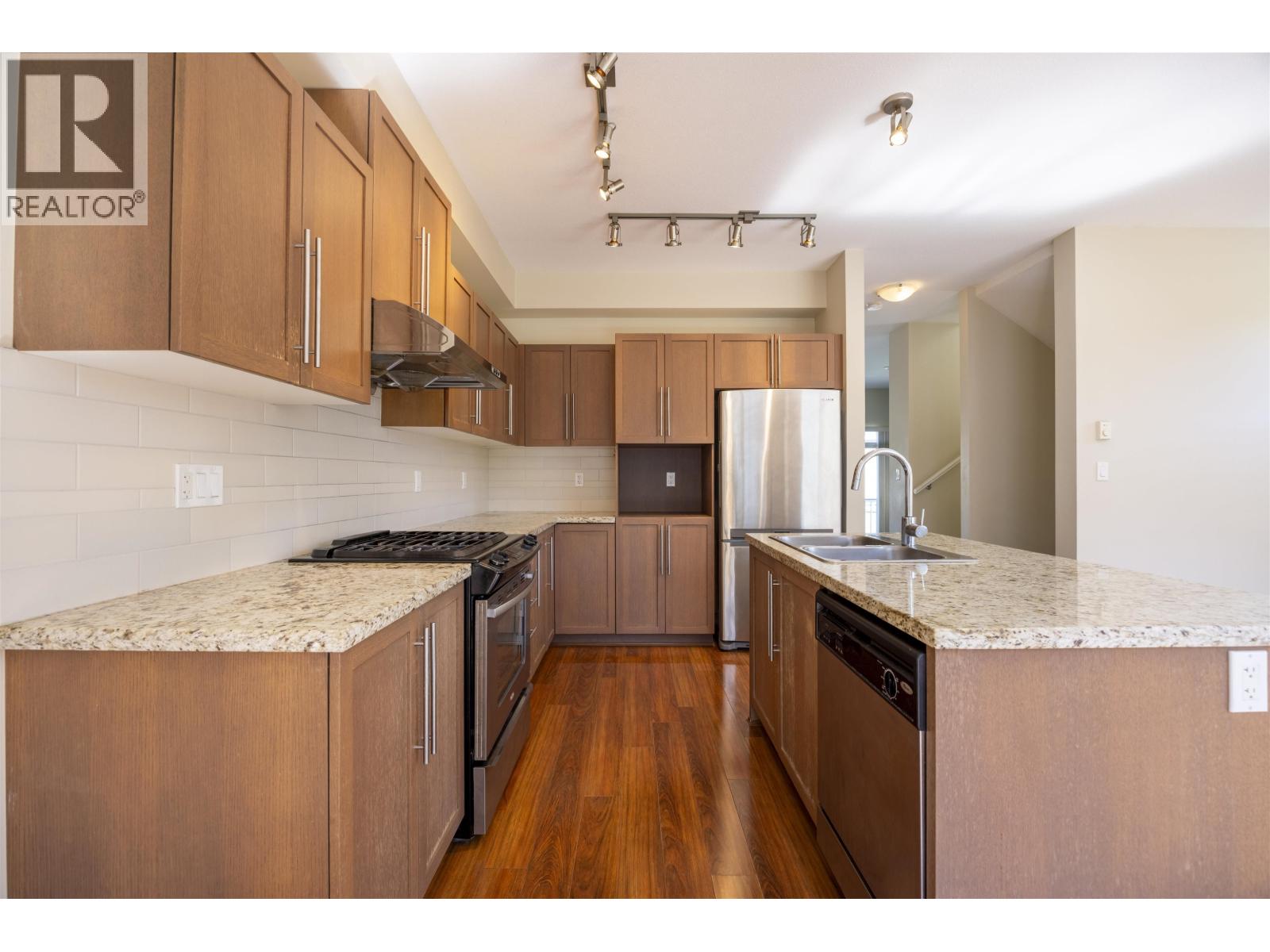 112 1125 Kensal Place, Coquitlam, British Columbia  V3B 0G3 - Photo 7 - R3046024