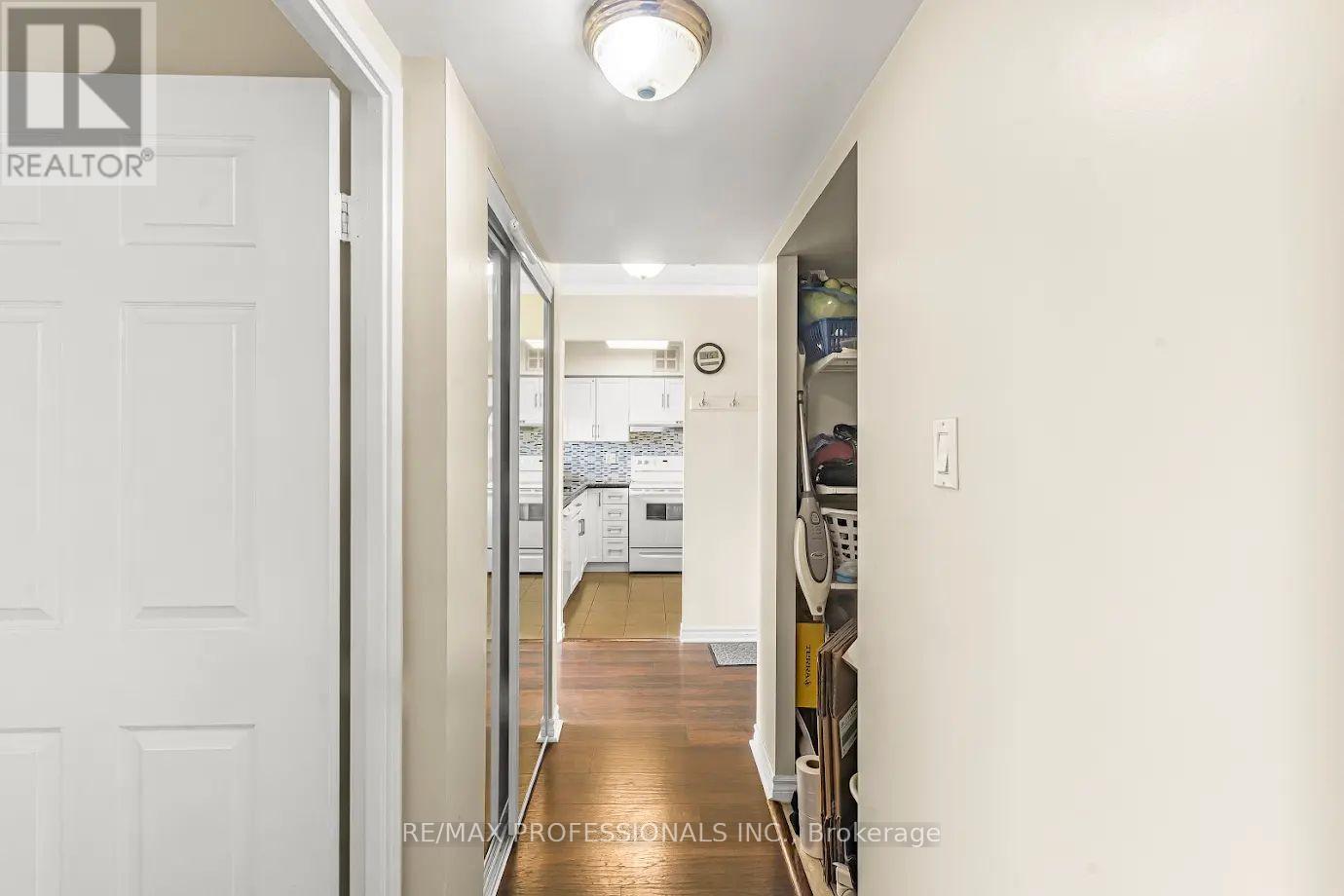 1502 - 50 Kingsbridge Garden Circle, Mississauga, Ontario  L5R 1Y2 - Photo 17 - W12393075