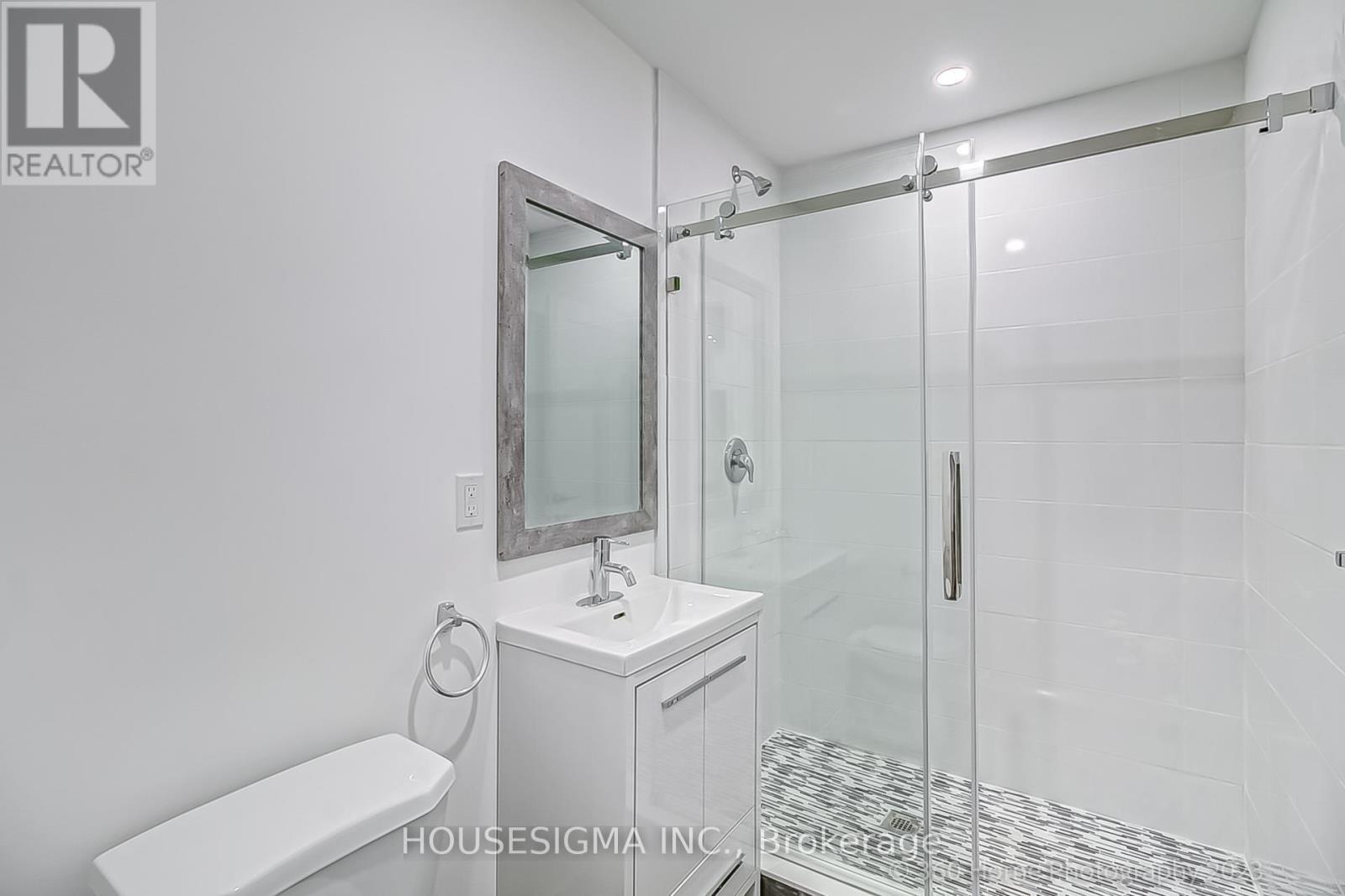 Laneway - 104 Pembroke Street, Toronto, Ontario  M5A 2N8 - Photo 24 - C12393091
