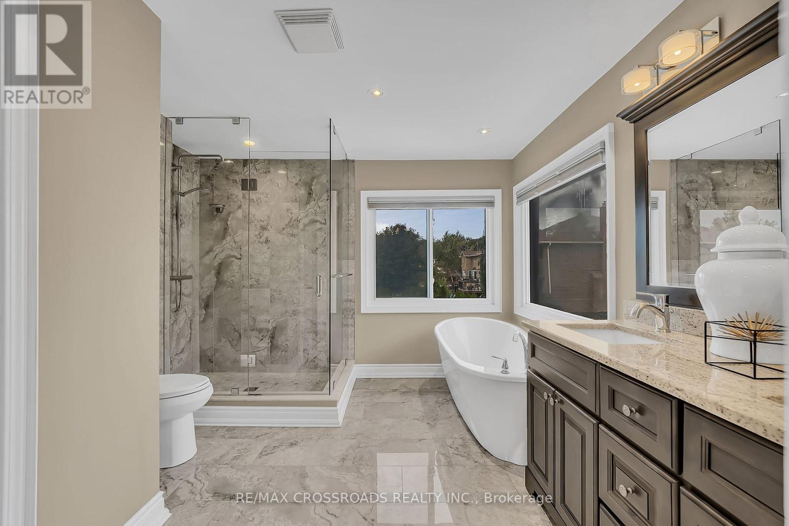 75 Barr Crescent, Brampton, Ontario  L6Z 3E3 - Photo 23 - W12392095