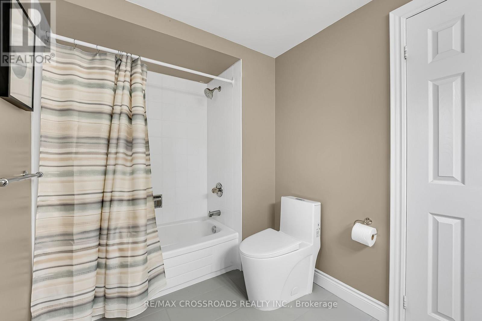 75 Barr Crescent, Brampton, Ontario  L6Z 3E3 - Photo 34 - W12392095