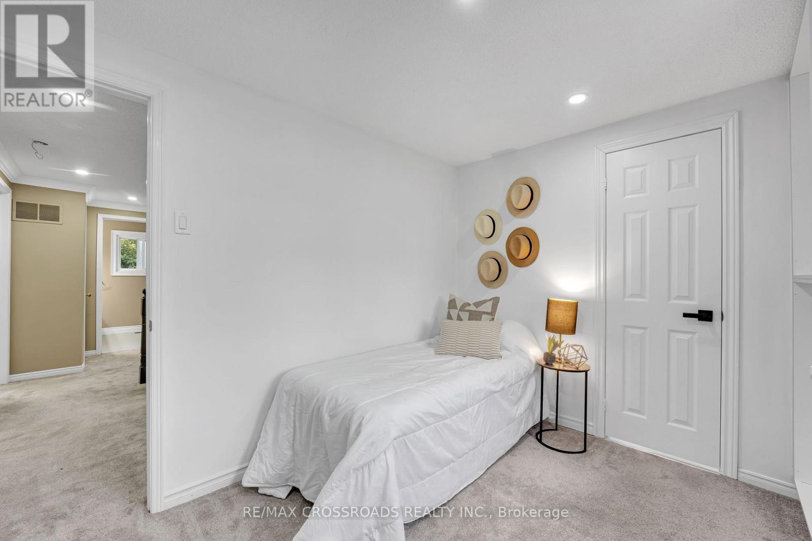 75 Barr Crescent, Brampton, Ontario  L6Z 3E3 - Photo 32 - W12392095