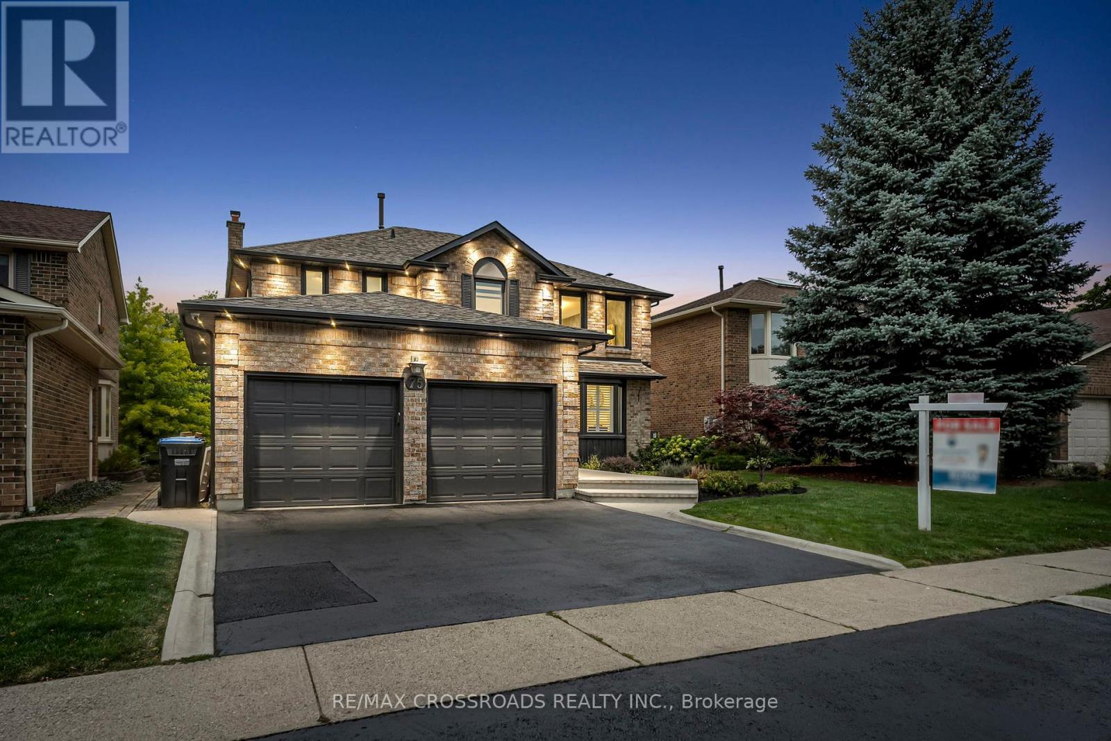 75 Barr Crescent, Brampton, Ontario  L6Z 3E3 - Photo 4 - W12392095