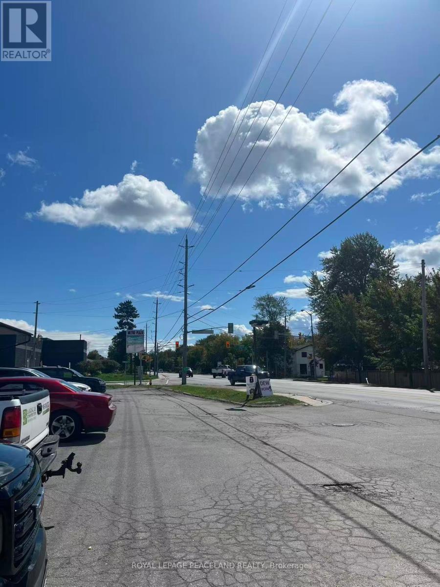 5 - 25 Metro Road S, Georgina, Ontario  L4P 1V7 - Photo 7 - N12393083