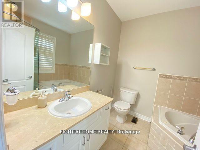 36 Michael Power Place, Toronto, Ontario  M9A 5G9 - Photo 14 - W12393094