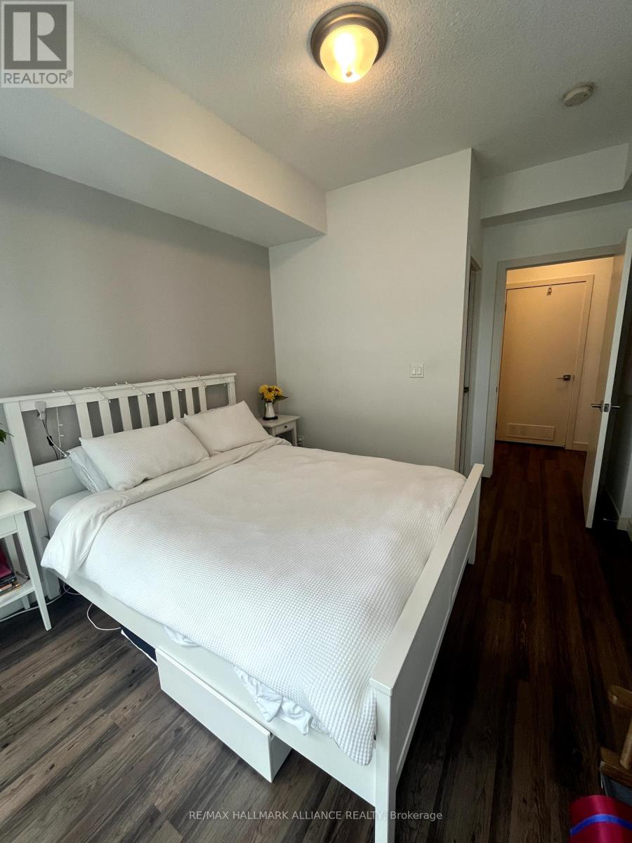 1708 - 2093 Fairview Street, Burlington, Ontario  L7R 0E6 - Photo 8 - W12392625
